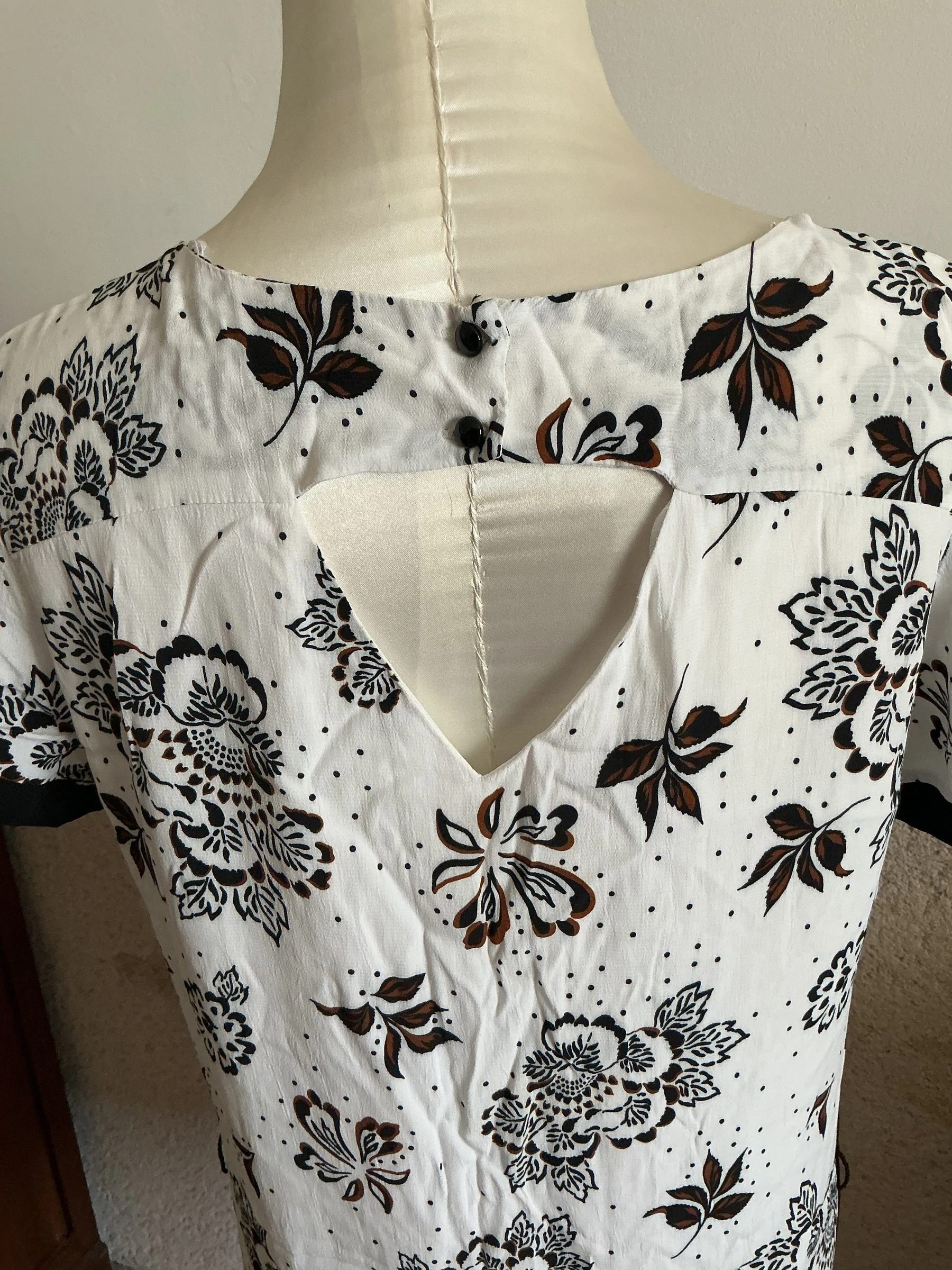 summer dress with short sleeves from the brand Patrice Bréal, size 40 – photo 3